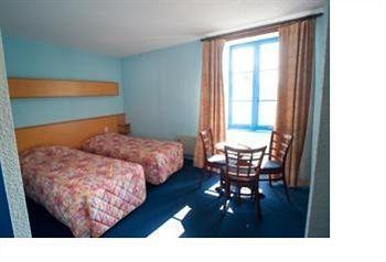 Sévérac-le-Château Citotel Hotel Le Commerce מראה חיצוני תמונה
