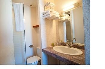 Sévérac-le-Château Citotel Hotel Le Commerce מראה חיצוני תמונה